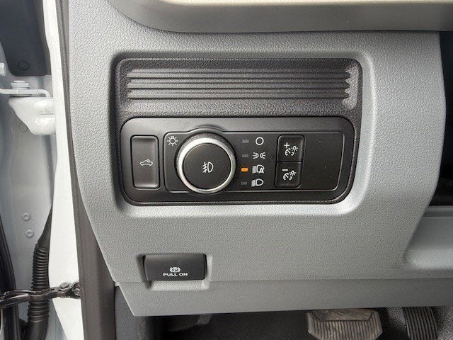 2026 Ford Super Duty F-350 DRW Flatbed XL