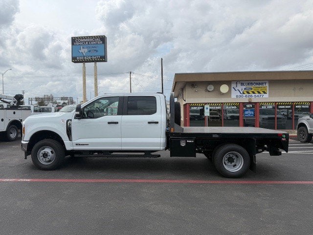 2026 Ford Super Duty F-350 DRW Flatbed XL