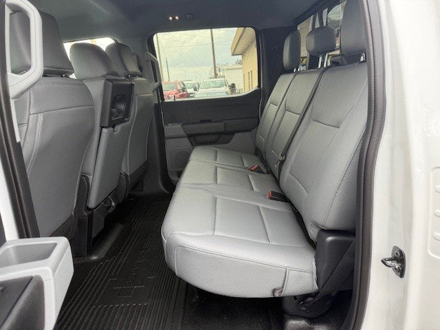 2026 Ford Super Duty F-350 DRW Flatbed XL