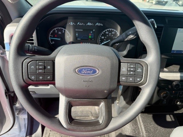 2026 Ford Super Duty F-350 DRW Flatbed XL