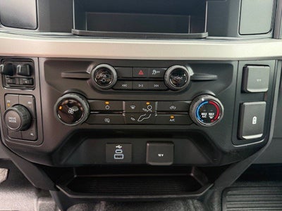 2026 Ford Super Duty F-350 DRW Flatbed XL