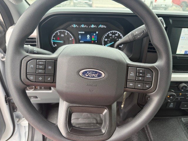 2026 Ford Super Duty F-350 DRW Flatbed XL