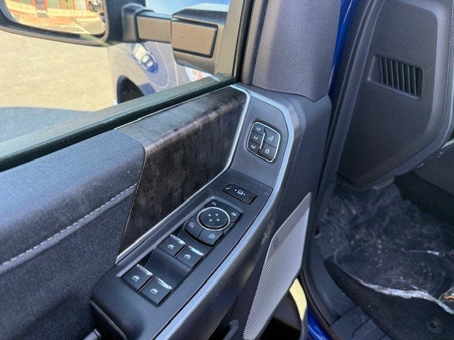 2026 Ford Super Duty F-350 DRW Chassis LARIAT