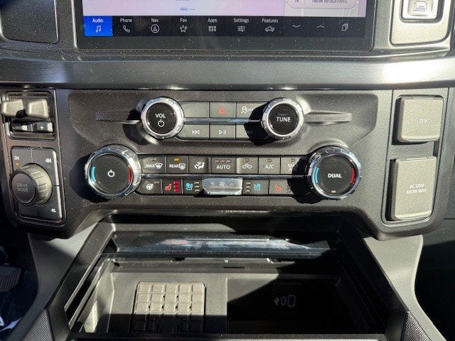 2026 Ford Super Duty F-350 DRW Chassis LARIAT