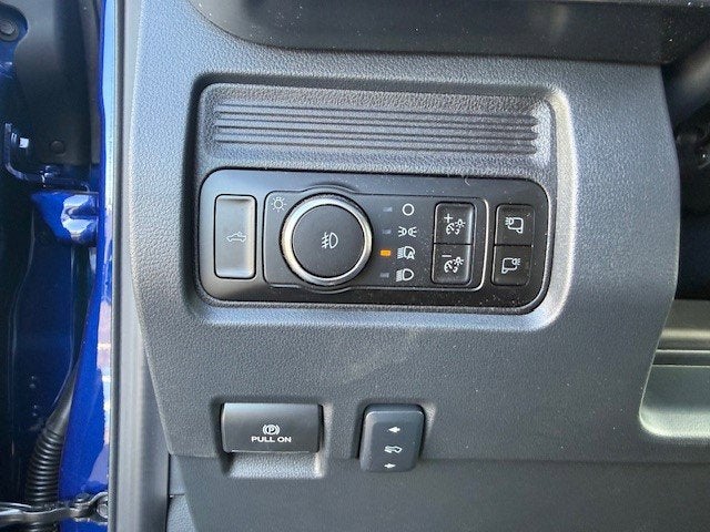 2026 Ford Super Duty F-350 DRW Chassis LARIAT