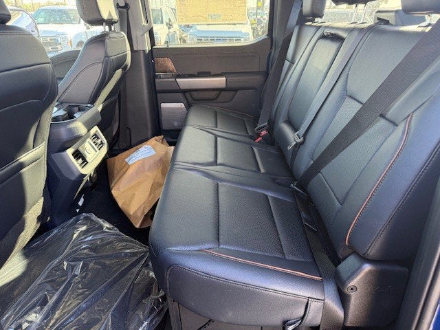 2026 Ford Super Duty F-350 DRW Chassis LARIAT