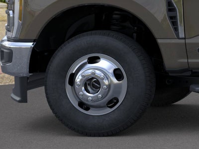 2026 Ford Super Duty F-350 DRW Chassis LARIAT