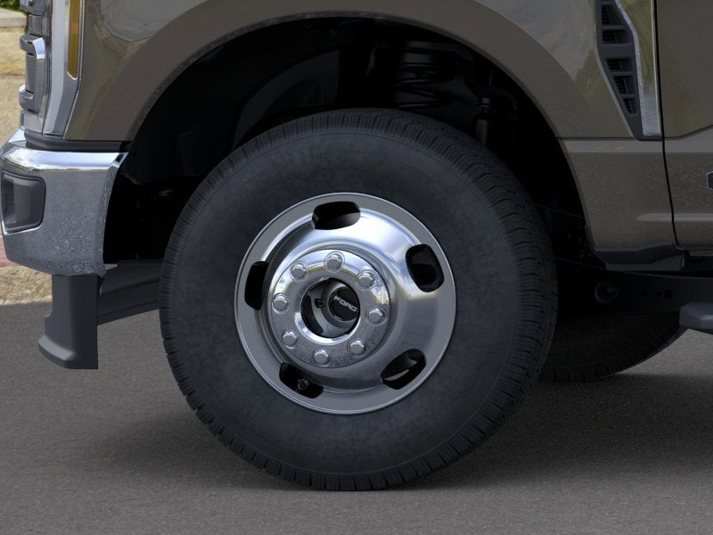 2026 Ford Super Duty F-350 DRW Chassis LARIAT