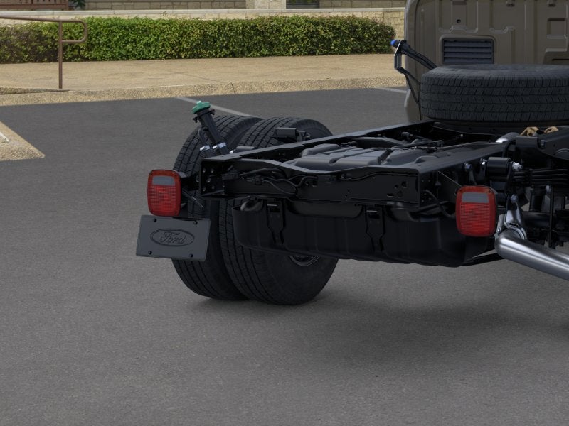 2026 Ford Super Duty F-350 DRW Chassis LARIAT
