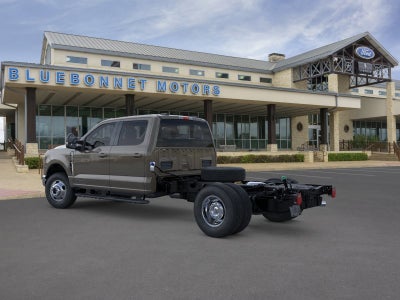 2026 Ford Super Duty F-350 DRW Chassis LARIAT