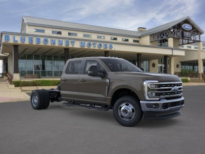 2026 Ford Super Duty F-350 DRW Chassis LARIAT