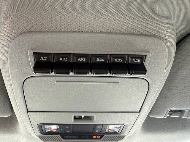 2026 Ford Super Duty F-350 DRW Flatbed XL