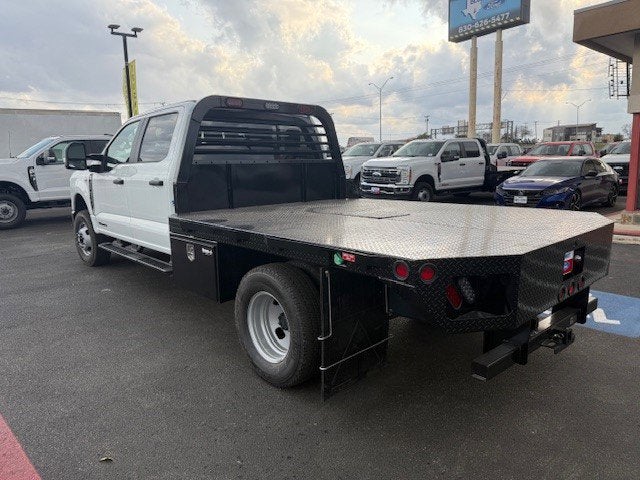 2025 Ford Super Duty F-350 DRW Flatbed XL