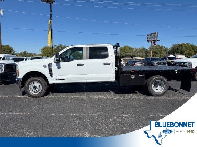 2026 Ford Super Duty F-350 DRW Flatbed XL