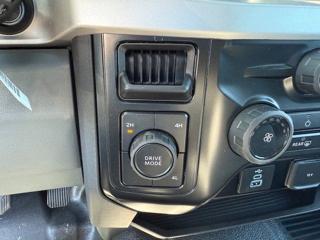 2026 Ford Super Duty F-350 DRW Flatbed XL