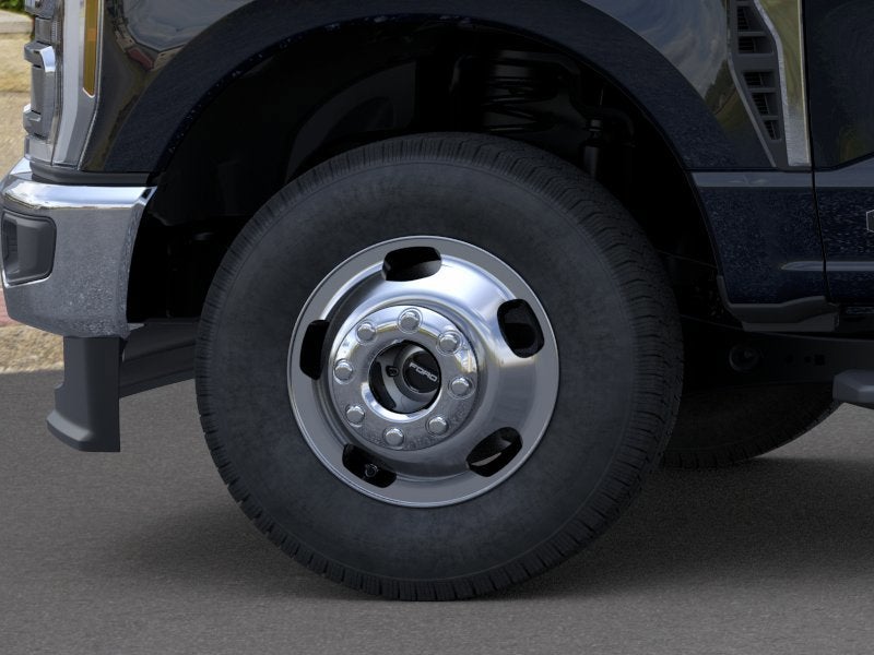 2026 Ford Super Duty F-350 DRW LARIAT