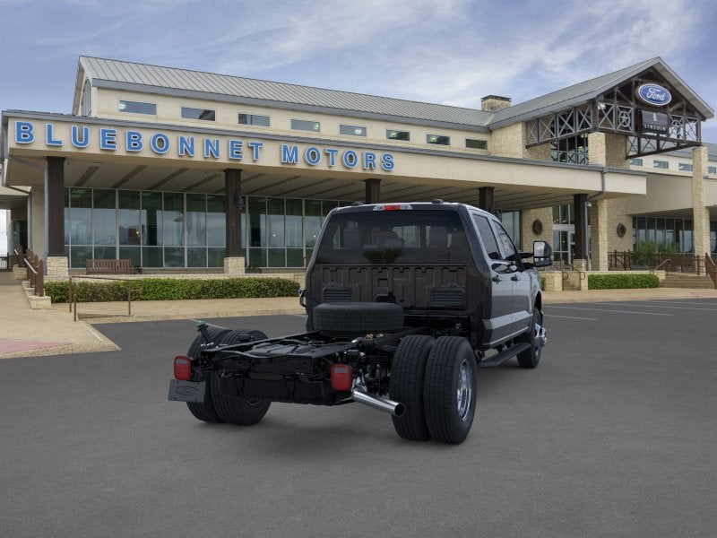 2026 Ford Super Duty F-350 DRW LARIAT
