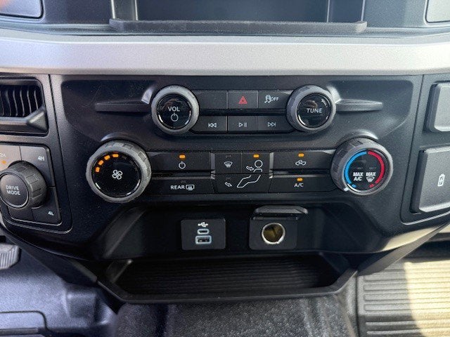 2026 Ford Super Duty F-350 DRW Flatbed XL