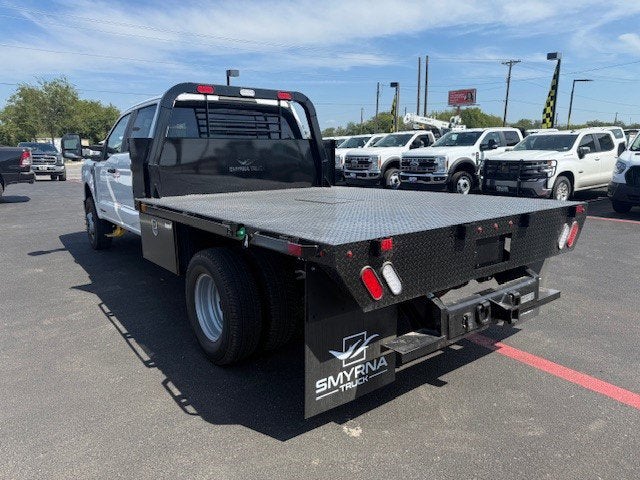 2026 Ford Super Duty F-350 DRW Flatbed XL