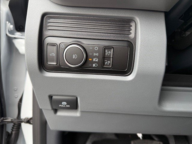 2026 Ford Super Duty F-350 DRW Flatbed XL