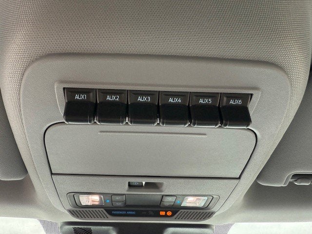 2026 Ford Super Duty F-350 DRW Flatbed XL