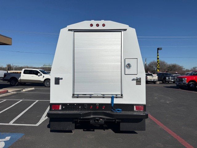 2026 Ford Super Duty F-350 DRW ROYAL KUV XL