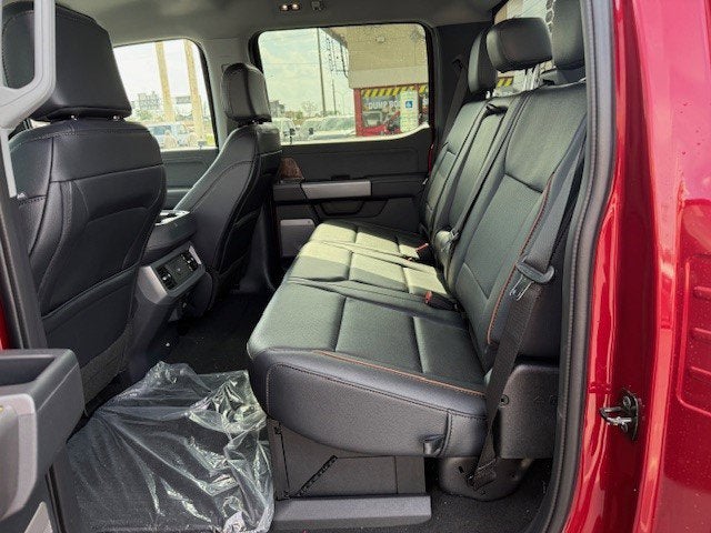 2026 Ford Super Duty F-350 DRW Flatbed LARIAT