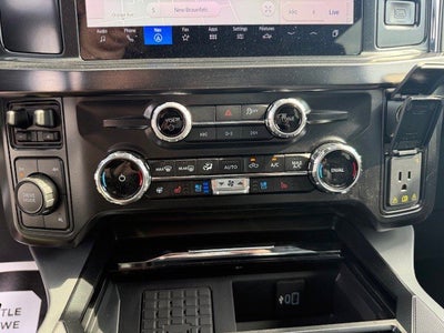 2026 Ford Super Duty F-350 DRW Flatbed LARIAT