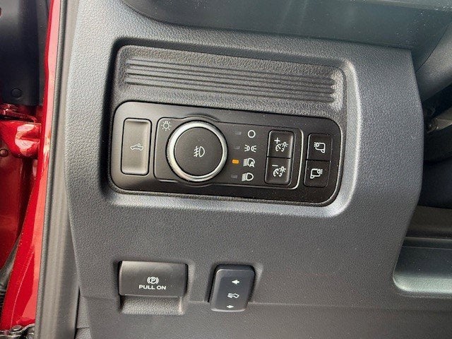 2026 Ford Super Duty F-350 DRW Flatbed LARIAT