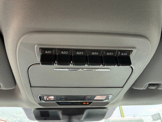 2026 Ford Super Duty F-350 DRW Flatbed LARIAT