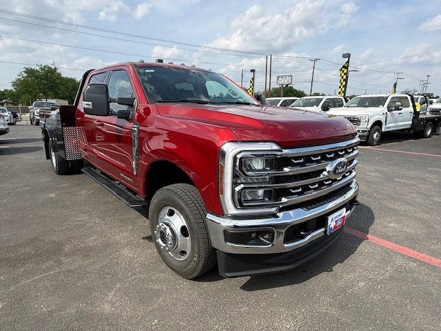 2026 Ford Super Duty F-350 DRW Flatbed LARIAT