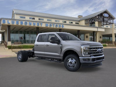 2026 Ford Super Duty F-350 DRW Chassis LARIAT