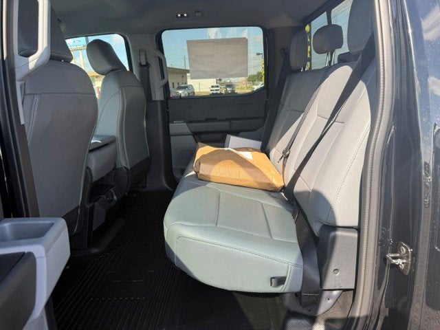 2026 Ford Super Duty F-350 DRW Chassis XL