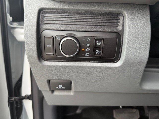 2026 Ford Super Duty F-350 DRW Chassis XL