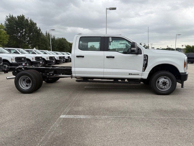 2026 Ford Super Duty F-350 DRW Chassis XL