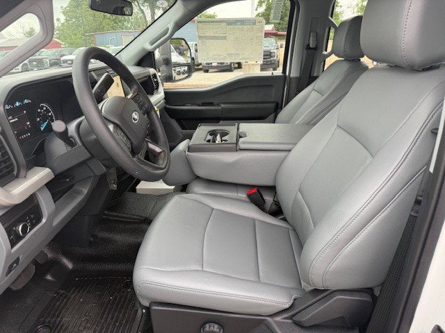 2026 Ford Super Duty F-350 DRW Chassis XL