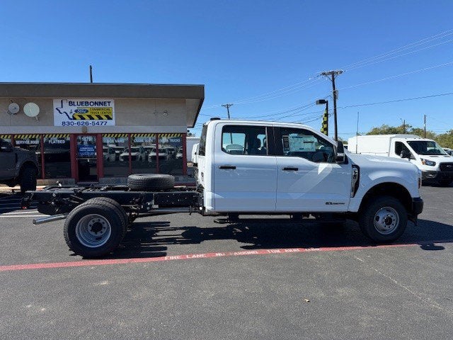 2026 Ford Super Duty F-350 DRW Chassis XL