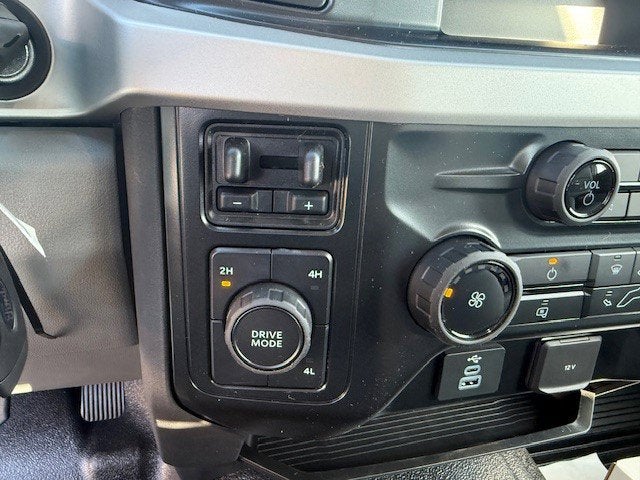 2026 Ford Super Duty F-350 DRW Chassis XL