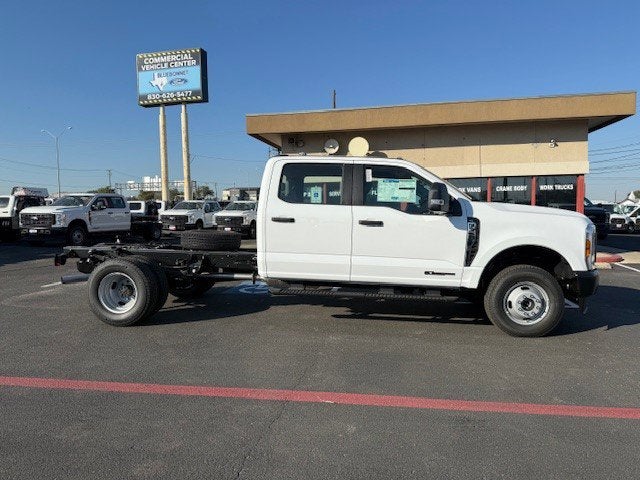 2026 Ford Super Duty F-350 DRW Chassis XL