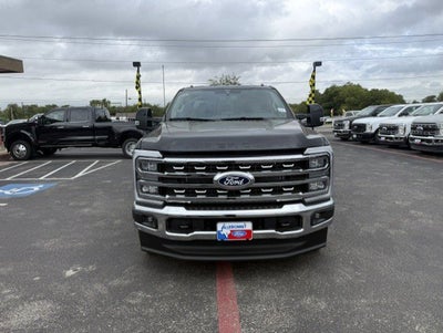 2027 Ford Super Duty F-350 DRW Chassis LARIAT