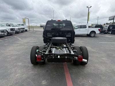 2027 Ford Super Duty F-350 DRW Chassis LARIAT