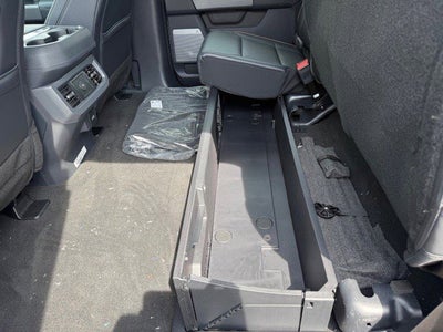 2026 Ford Super Duty F-350 DRW Flatbed LARIAT