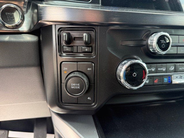 2026 Ford Super Duty F-350 DRW Flatbed LARIAT