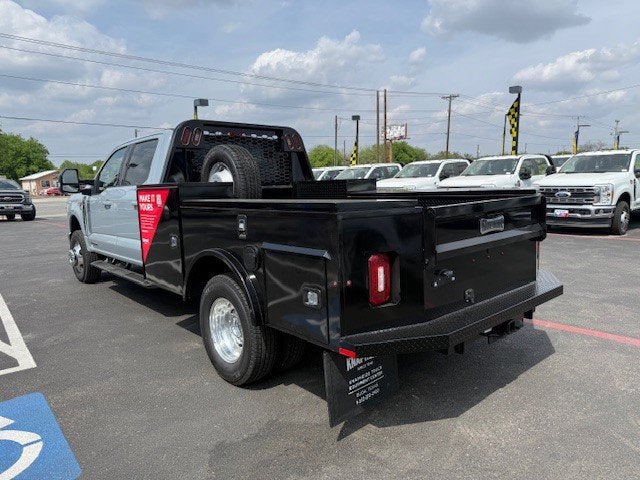 2026 Ford Super Duty F-350 DRW Flatbed LARIAT