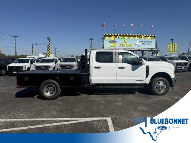 2027 Ford Super Duty F-350 DRW Flatbed XL