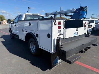 2026 Ford Super Duty F-350 DRW Crane XL