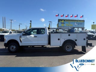 2026 Ford Super Duty F-350 DRW Crane XL