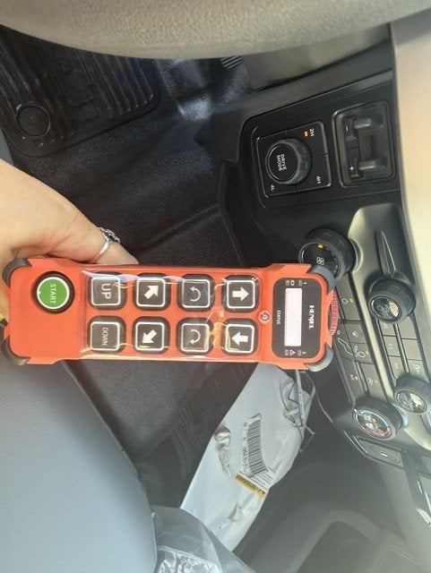 2027 Ford Super Duty F-350 DRW Crane XL
