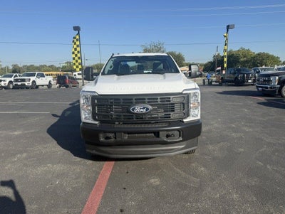 2027 Ford Super Duty F-350 DRW Crane XL