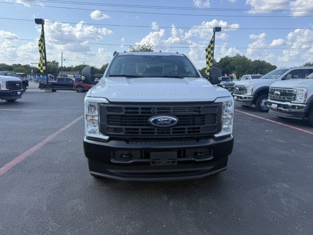 2026 Ford Super Duty F-350 DRW Crane XL